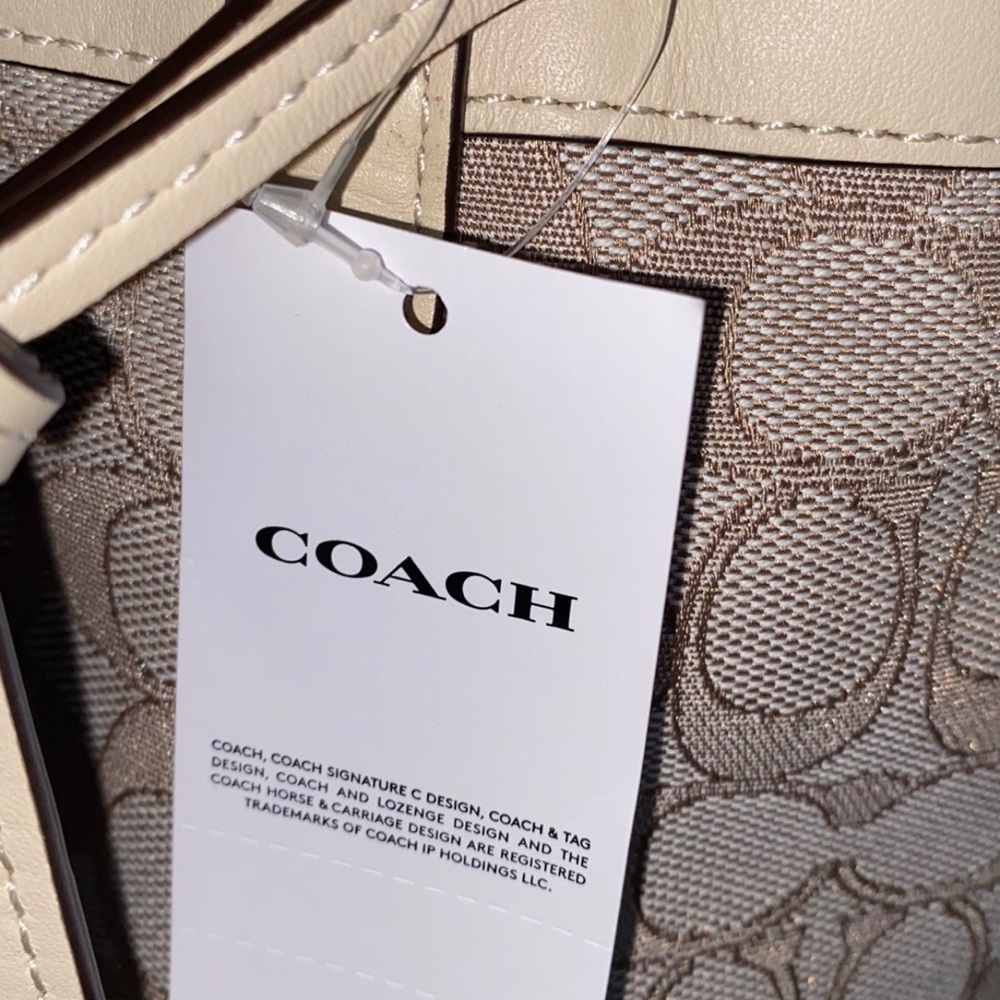 Authentic Coach Bucket Bag - Picture 3 of 5